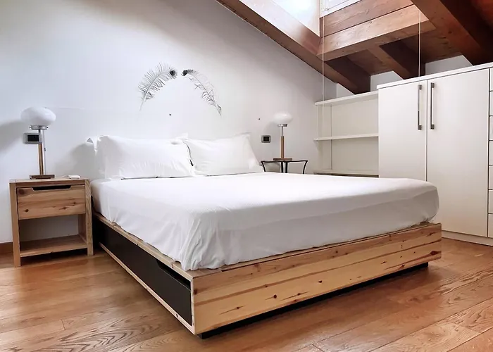 Ur-nest Giuseppe Ceneri Lejlighed *