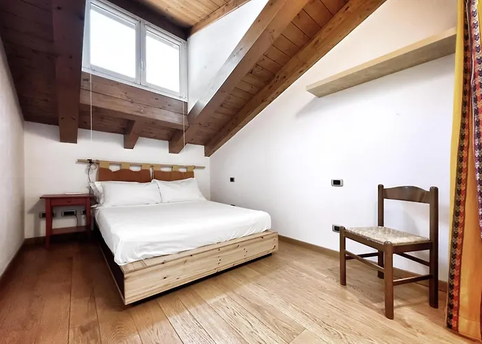 Ur-nest Giuseppe Ceneri Lejlighed Bologna