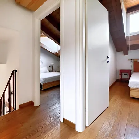 Ur-nest Giuseppe Ceneri بولونيا